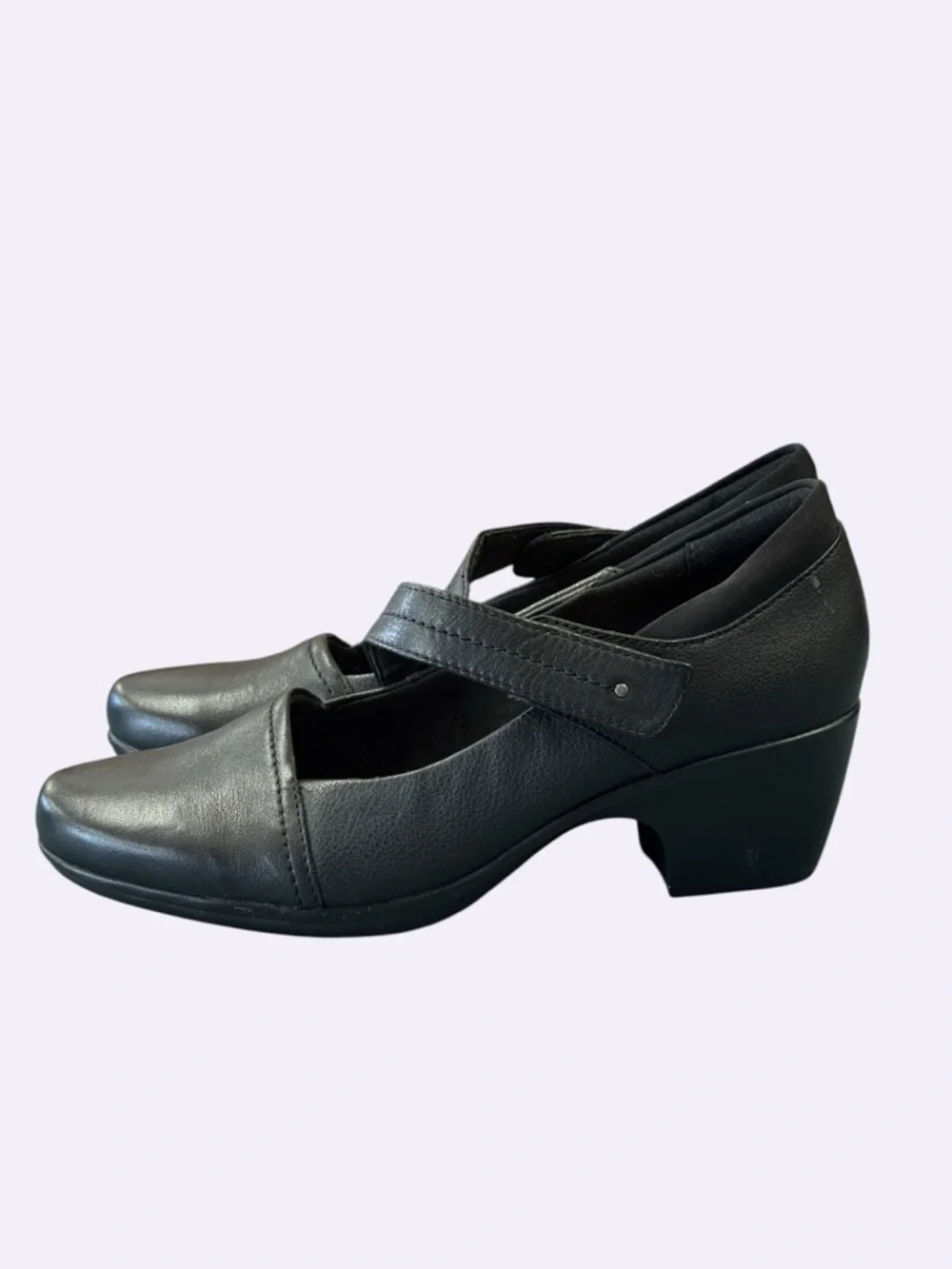 Clarks’s Classic Black Emily Pearl pump heels Sz 9.5